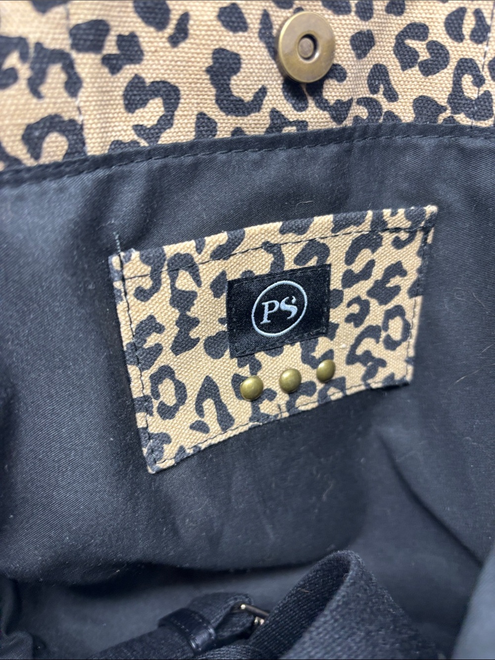 Leopard Print Canvas Tote Bag with Adjustable Straps - Picture 7 of 8